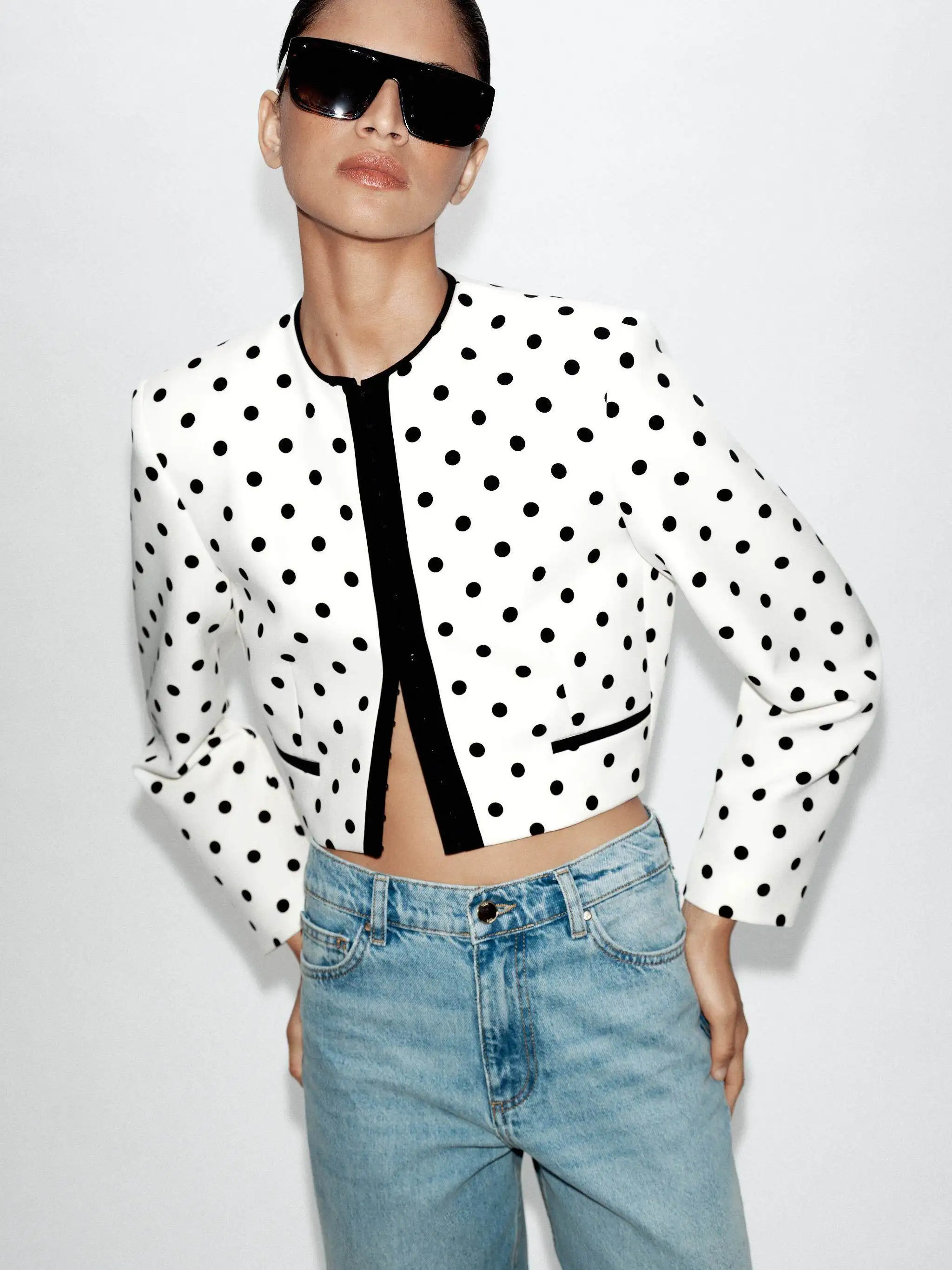 Spring New Arrival Women's Checkered Short Coat Long Sleeve round Neck Polka Dot Suit Jacket Casual Style Standard Fit
Spring New Arrival Women's Checkered Short Coat Long Sleeve round Neck Polka Dot Suit Jacket Casual Style Standard Fit