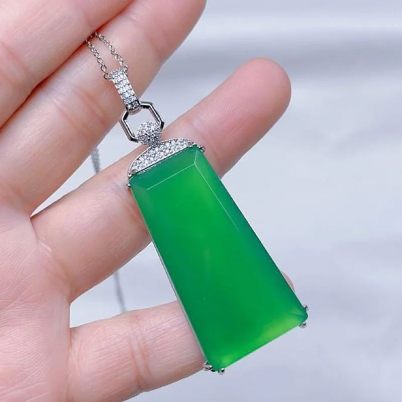 Chalcedony Lucky Green Agate Square Plate Pendant-Shaped Men And Women Jade Necklace Hanging
Chalcedony Lucky Green Agate Square Plate Pendant-Shaped Men And Women Jade Necklace Hanging