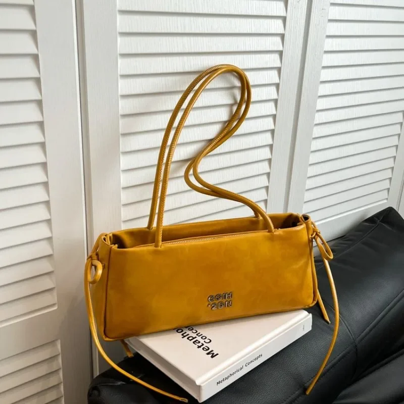 Luxury Brand Minimalist Vintage Diaper Bag For Women High-End Designer Leather Tote For Stylish Commuter And Elegant Tote
Luxury Brand Minimalist Vintage Diaper Bag For Women High-End Designer Leather Tote For Stylish Commuter And Elegant Tote