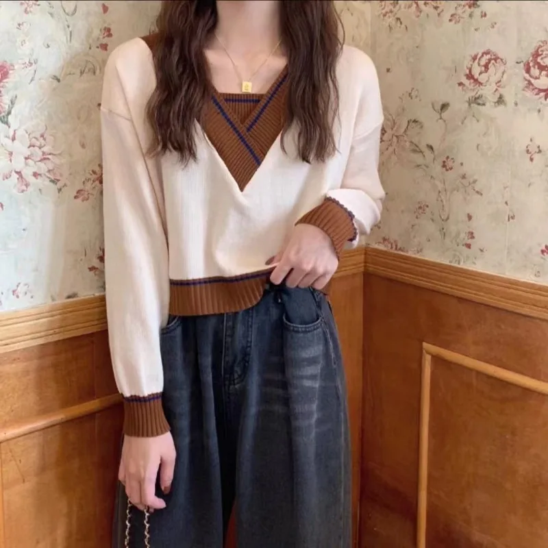 2025 Autumn and Winter New Women's Top Trendy Women's Sweater Fashion Contrast Color Knitted Sweater Women's Slim Fit Pullovers
2025 Autumn and Winter New Women's Top Trendy Women's Sweater Fashion Contrast Color Knitted Sweater Women's Slim Fit Pullovers