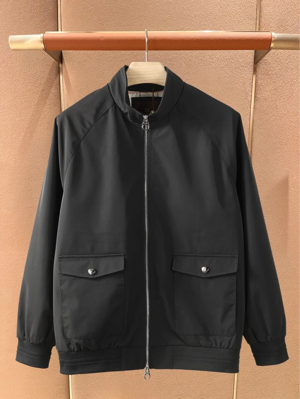 Мужская куртка для пилота с воротником-стойкой цвета хаки, универсальная куртка для охоты и пилота, ветрозащитная легкая летняя куртка
Мужская куртка для пилота с воротником-стойкой цвета хаки, универсальная куртка для охоты и пилота, ветрозащитная легкая летняя куртка