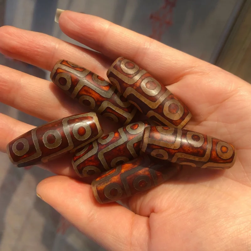 Direct wholesale from the manufacturer of natural Tibetan-style vintage agate nine-eye dzi beads necklaces, Buddhist beads, brac
Direct wholesale from the manufacturer of natural Tibetan-style vintage agate nine-eye dzi beads necklaces, Buddhist beads, brac