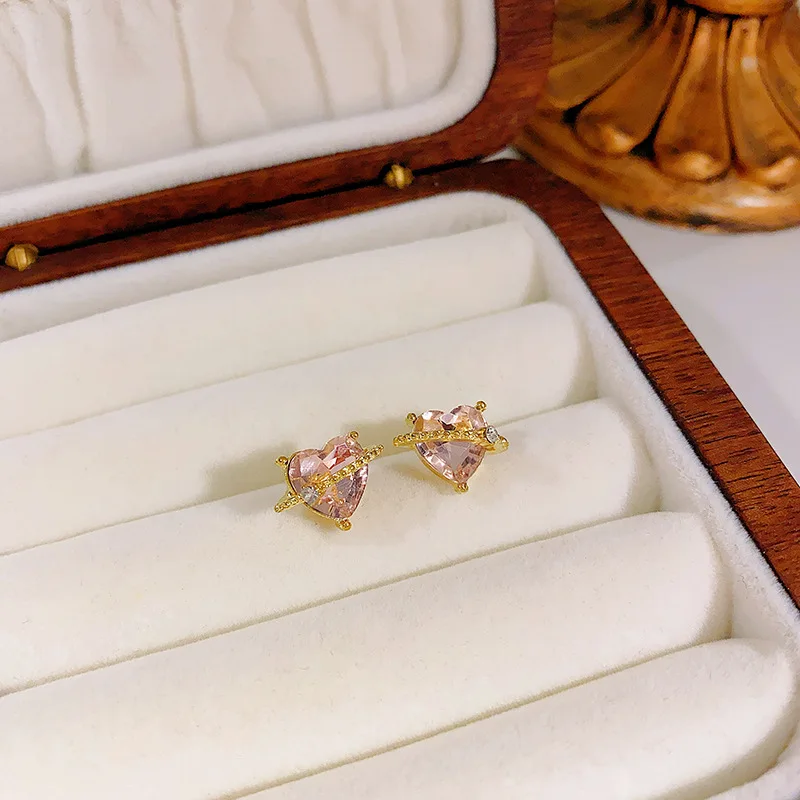 New Korean Sweet Romantic Pink Heart Zircon Small Stud Earrings for Women Trend Temperament Girls Party Jewelry Accessories Gift
New Korean Sweet Romantic Pink Heart Zircon Small Stud Earrings for Women Trend Temperament Girls Party Jewelry Accessories Gift