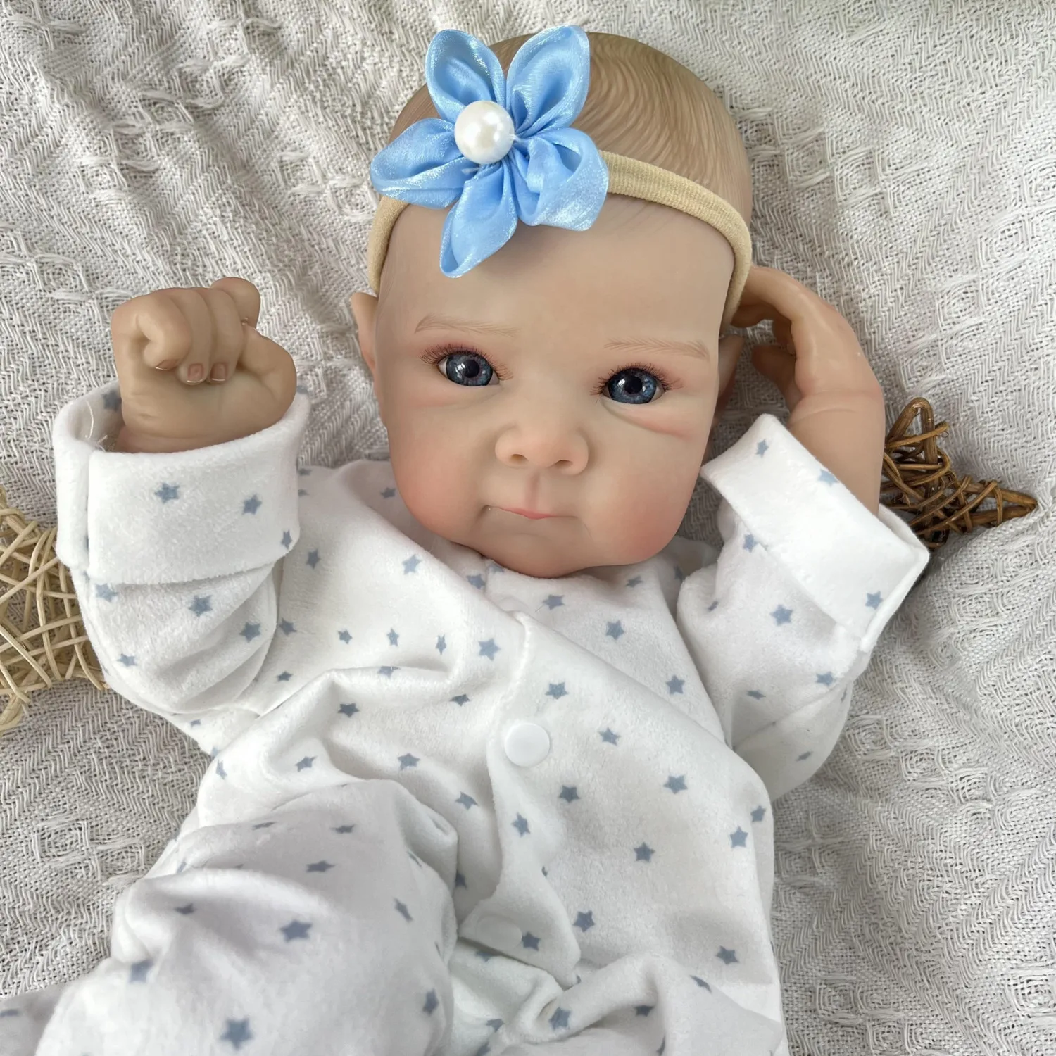 BZDOLL 45 CM 18inch Real Look Reborn Baby Doll Toy with Cloth Body Lifelike 3D-Skin Doll Fashion Birthday Gift
BZDOLL 45 CM 18inch Real Look Reborn Baby Doll Toy with Cloth Body Lifelike 3D-Skin Doll Fashion Birthday Gift
