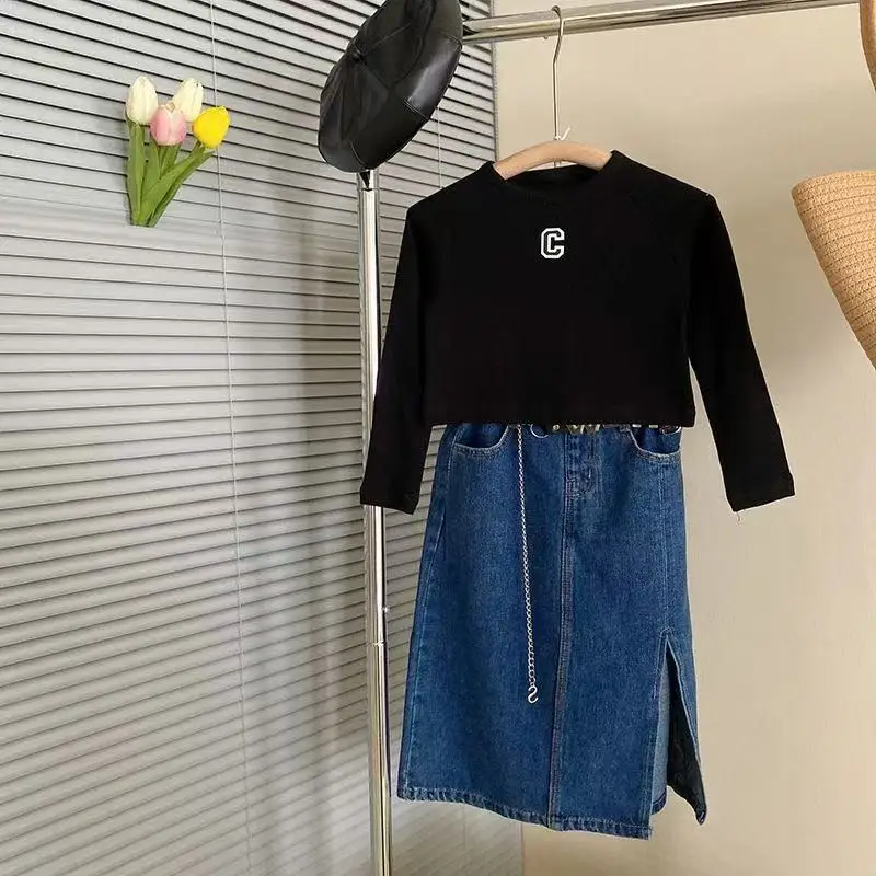 Girls Summer Denim Skirt 2025 New Fashionable and Fashionable Half Skirt Casual Korean Edition Versatile Long Skirt for Children
Girls Summer Denim Skirt 2025 New Fashionable and Fashionable Half Skirt Casual Korean Edition Versatile Long Skirt for Children