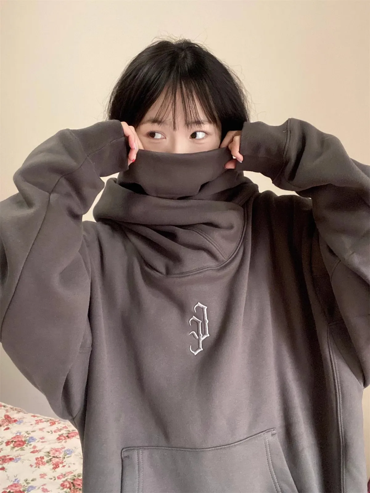 2025 CAVEMPT vintage heavy-duty functional hoodie men and women fleece CE coat WY1380
2025 CAVEMPT vintage heavy-duty functional hoodie men and women fleece CE coat WY1380