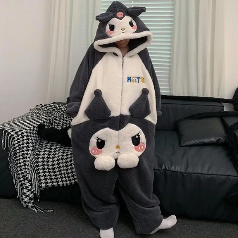 Комплект Miniso, утепленная цельная одежда, пижамы Kawaii Kuromi, модный студенческий халат с комиксами, сохраняющий тепло, одежда для отдыха, новый комплект 
Комплект Miniso, утепленная цельная одежда, пижамы Kawaii Kuromi, модный студенческий халат с комиксами, сохраняющий тепло, одежда для отдыха, новый комплект