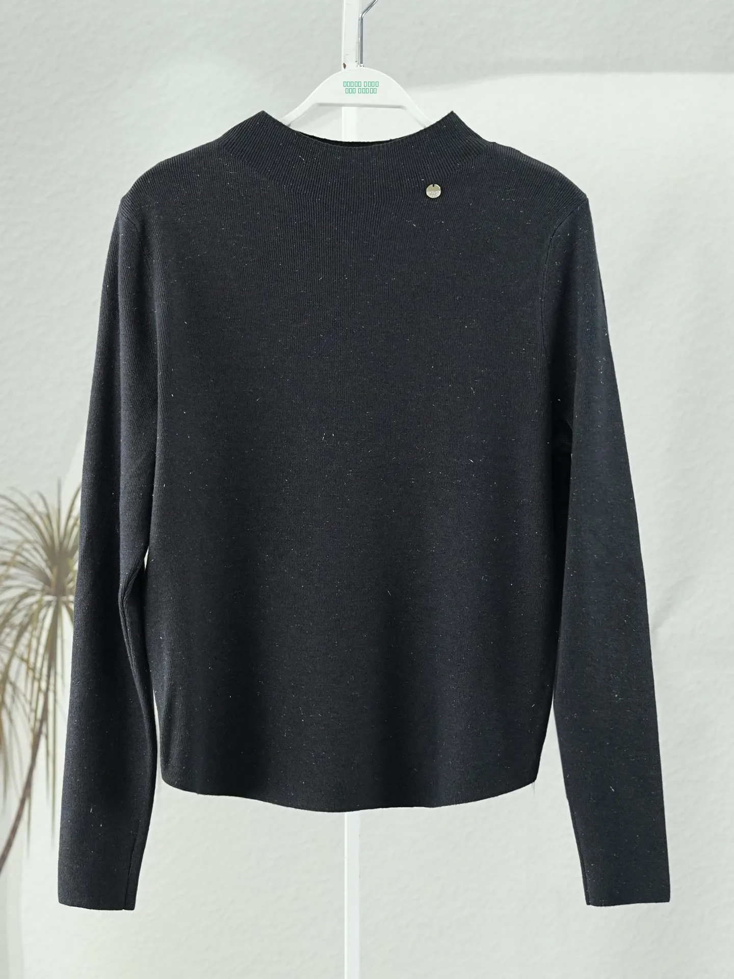 Женский облегающий вязаный свитер с высоким воротом, повседневный, мягкий, удобный, Зима 2025
Женский облегающий вязаный свитер с высоким воротом, повседневный, мягкий, удобный, Зима 2025