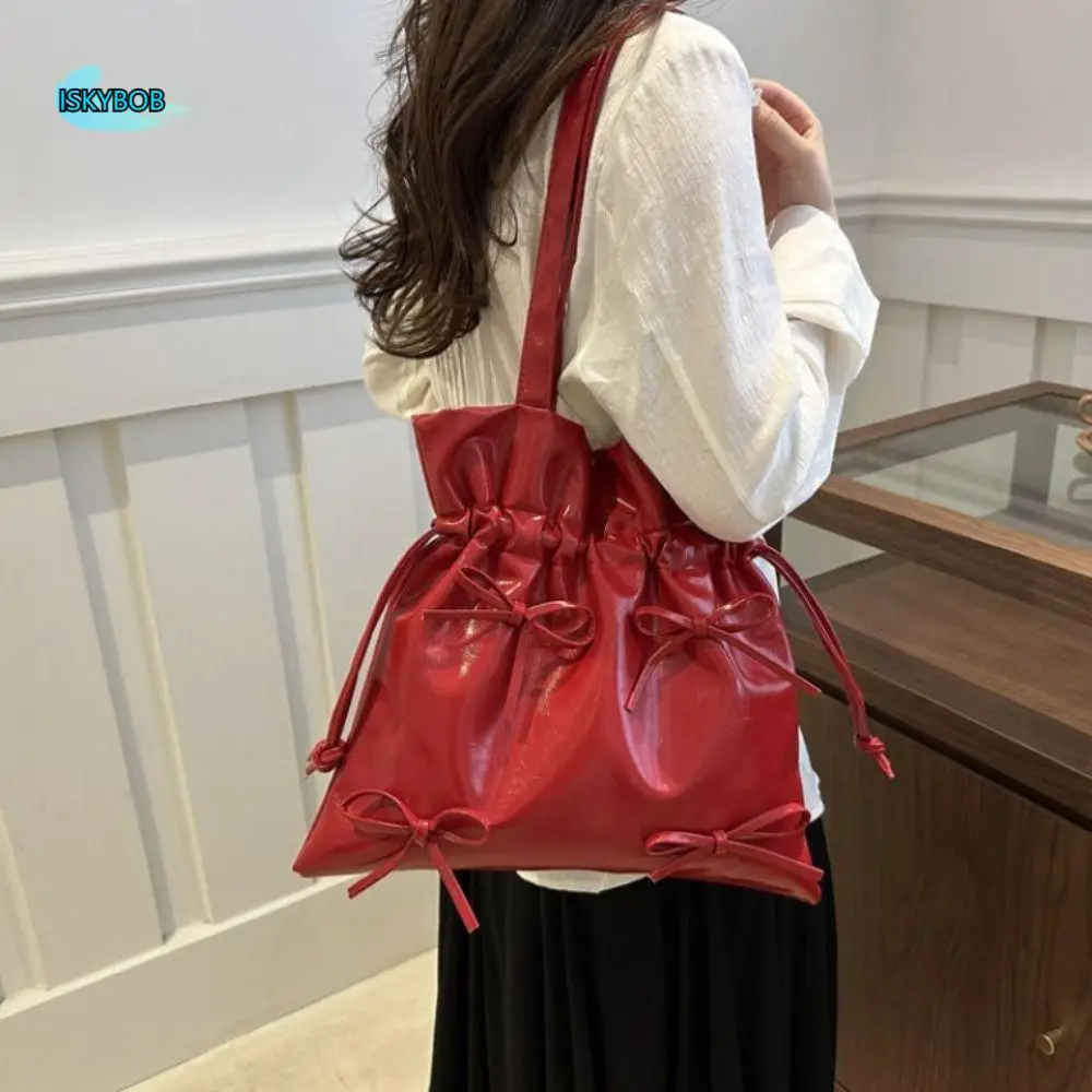 Fashion Leather Bowknot Bucket Bag Large Capacity Korean Style Bow Drawstring Bag Shoulder Bag Underarm Bag Bow Tote Bag Girl
Fashion Leather Bowknot Bucket Bag Large Capacity Korean Style Bow Drawstring Bag Shoulder Bag Underarm Bag Bow Tote Bag Girl