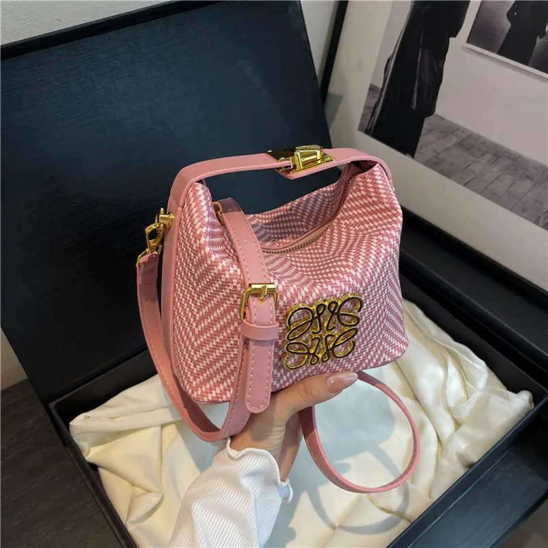 Роскошная женская сумка в форме полумесяца, элегантная сумка через плечо, высококачественная кожаная сумка через плечо в винтажном стиле 
Роскошная женская сумка в форме полумесяца, элегантная сумка через плечо, высококачественная кожаная сумка через плечо в винтажном стиле