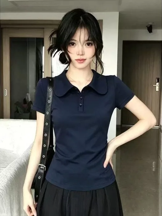 plus Size Women's Slim Fit Short Sleeve Neck T-Shirt Korean Style Button Waist Cinched Summer Fashion Casual Top
plus Size Women's Slim Fit Short Sleeve Neck T-Shirt Korean Style Button Waist Cinched Summer Fashion Casual Top