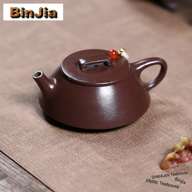 190ml Luxury Yixing Purple Clay Teapots Handmade Engraved Pot Raw Ore Wood-fired Mud Kettle Chinese Zisha Tea Set Ornaments Gift
190ml Luxury Yixing Purple Clay Teapots Handmade Engraved Pot Raw Ore Wood-fired Mud Kettle Chinese Zisha Tea Set Ornaments Gift