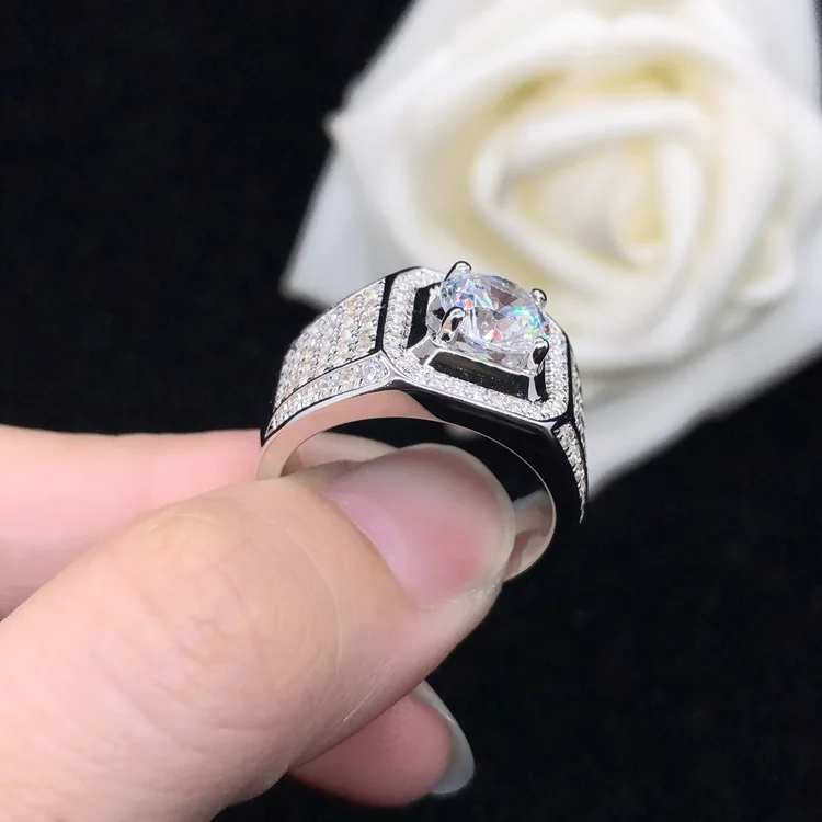 Мужское платиновое кольцо PT950, муассанит Pave Set 5 карат, стильное и доминантное, сверкающее высококачественное
Мужское платиновое кольцо PT950, муассанит Pave Set 5 карат, стильное и доминантное, сверкающее высококачественное