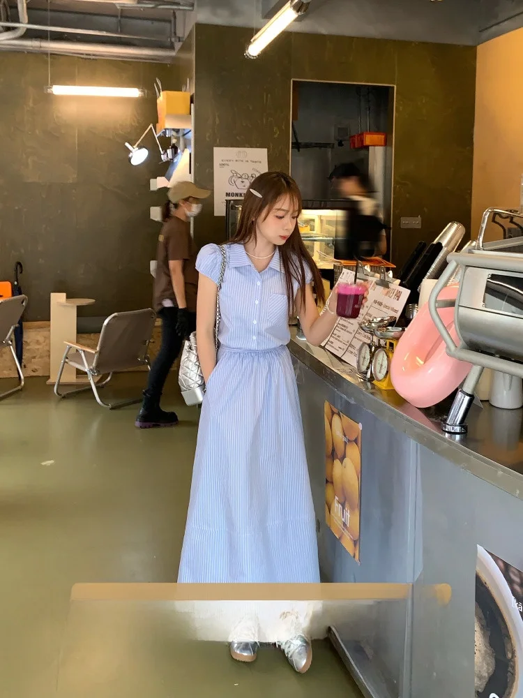 Комплект для поездок на работу в синюю полоску, женская юбка ort Sve f, костюм из двух предметов, хлопковая повседневная рабочая одежда на пуговицах, ансамбль
Комплект для поездок на работу в синюю полоску, женская юбка ort Sve f, костюм из двух предметов, хлопковая повседневная рабочая одежда на пуговицах, ансамбль