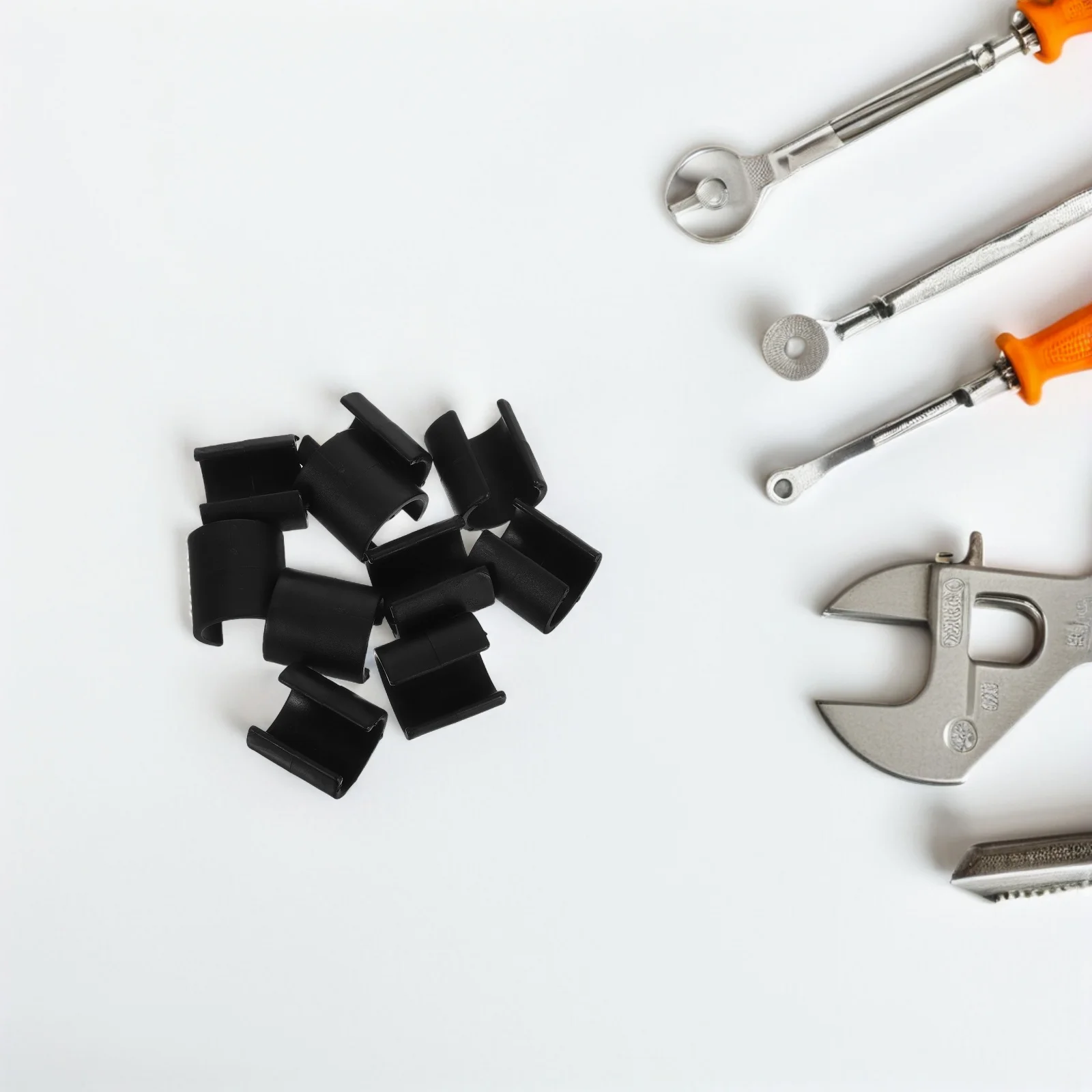 15Pcs Flag Clips for Pole Strong Hold Soccer Accessories Training Equipment Yard Banner Clamps Football Practice
15Pcs Flag Clips for Pole Strong Hold Soccer Accessories Training Equipment Yard Banner Clamps Football Practice