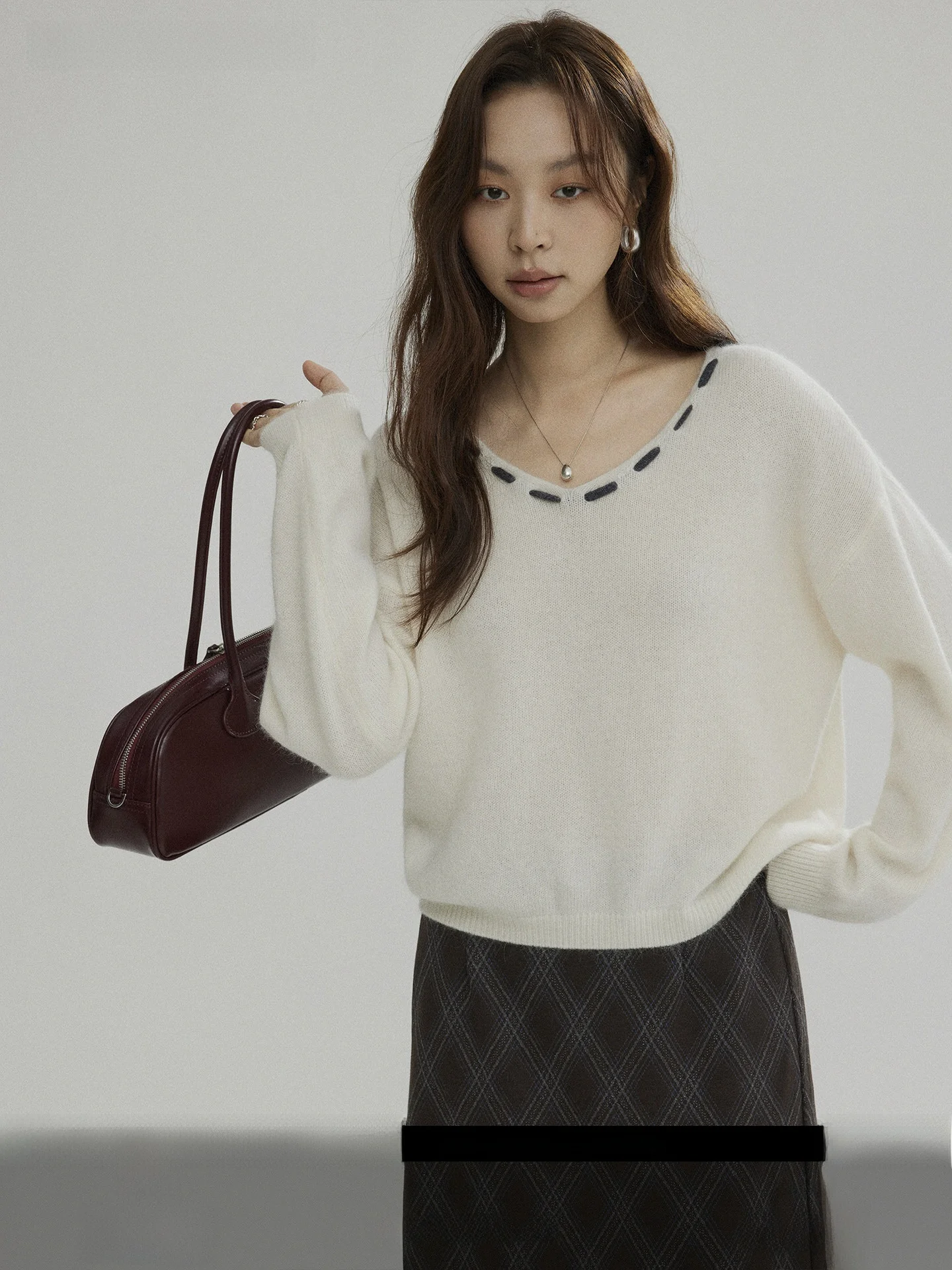 Joli Choose Women's Woolen Knitted V-Ne Sweater Casual Loose Fit Long Sve Autumn Faion Color Blo Design
Joli Choose Women's Woolen Knitted V-Ne Sweater Casual Loose Fit Long Sve Autumn Faion Color Blo Design