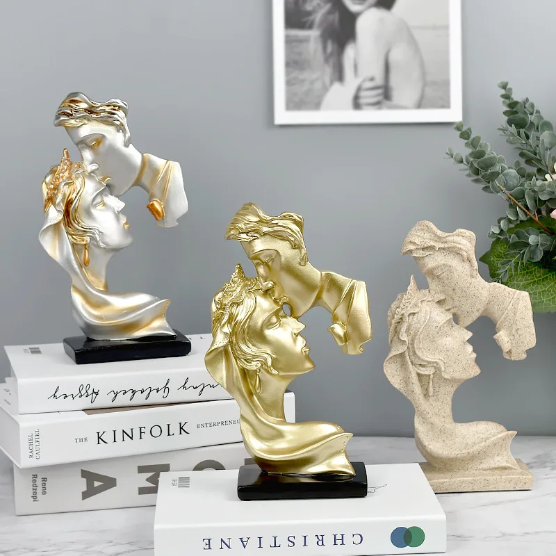 Creative Kiss, Deep Love, Couple, Character Statue, Resin Craftsmanship Decoration, Home Living Room Decoration, Gift Display
Creative Kiss, Deep Love, Couple, Character Statue, Resin Craftsmanship Decoration, Home Living Room Decoration, Gift Display