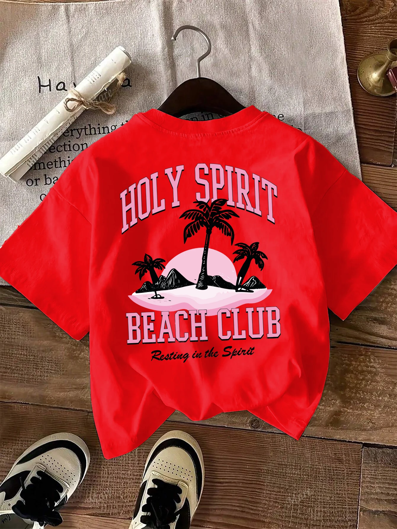 Женские футболки с принтом Holy Spirit Beach Club, хлопковая мягкая футболка в стиле хип-хоп, повседневный удобный топ, модные свободные футболки унисекс
Женские футболки с принтом Holy Spirit Beach Club, хлопковая мягкая футболка в стиле хип-хоп, повседневный удобный топ, модные свободные футболки унисекс