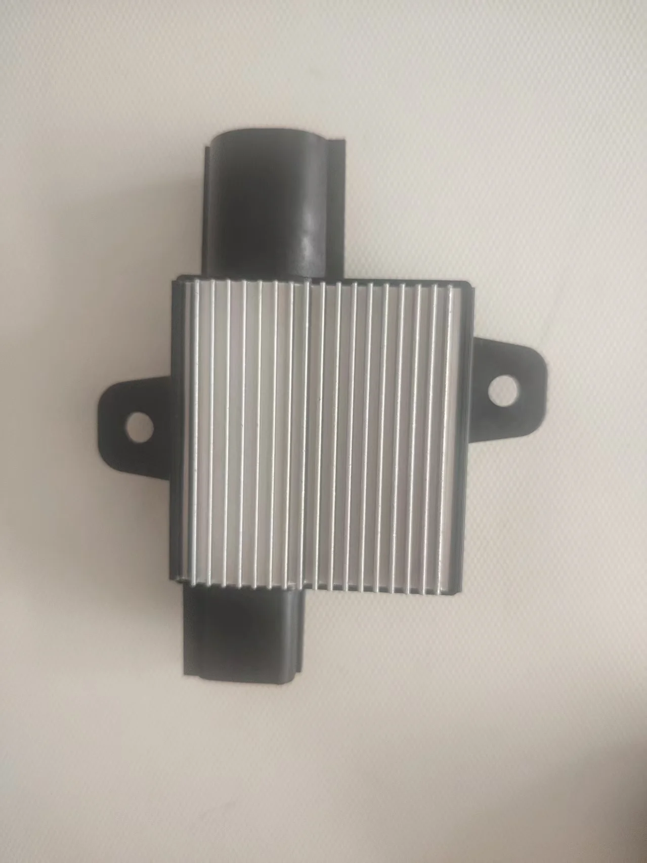 22761222 23188752 23506648 39065965 Engine Cooling Fan Control Module Electronic Fan Resistor Fan Control Module Fan Electrical Components Suitable for Cadillac Ats Atsl Cts Buick New Excelle Models
22761222 23188752 23506648 39065965 Engine Cooling Fan Control Module Electronic Fan Resistor Fan Control Module Fan Electrical Components Suitable for Cadillac Ats Atsl Cts Buick New Excelle Models