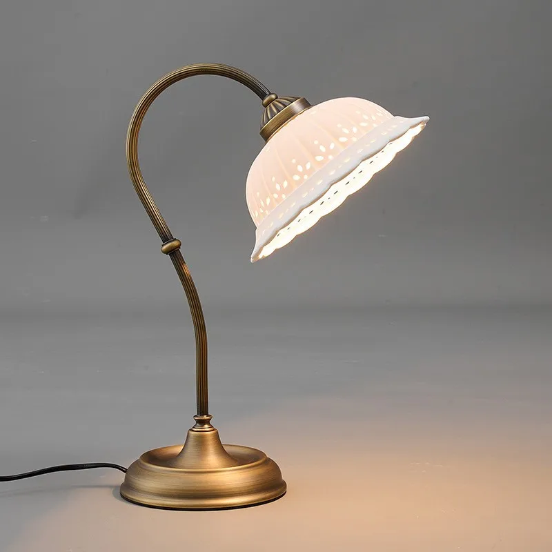 Vintage Ceramic Table Lamp Hollow Out Shade Antique Brass Base Adjustable Neck LED Desk Lights Bedroom Reading Room Study Decor
Vintage Ceramic Table Lamp Hollow Out Shade Antique Brass Base Adjustable Neck LED Desk Lights Bedroom Reading Room Study Decor