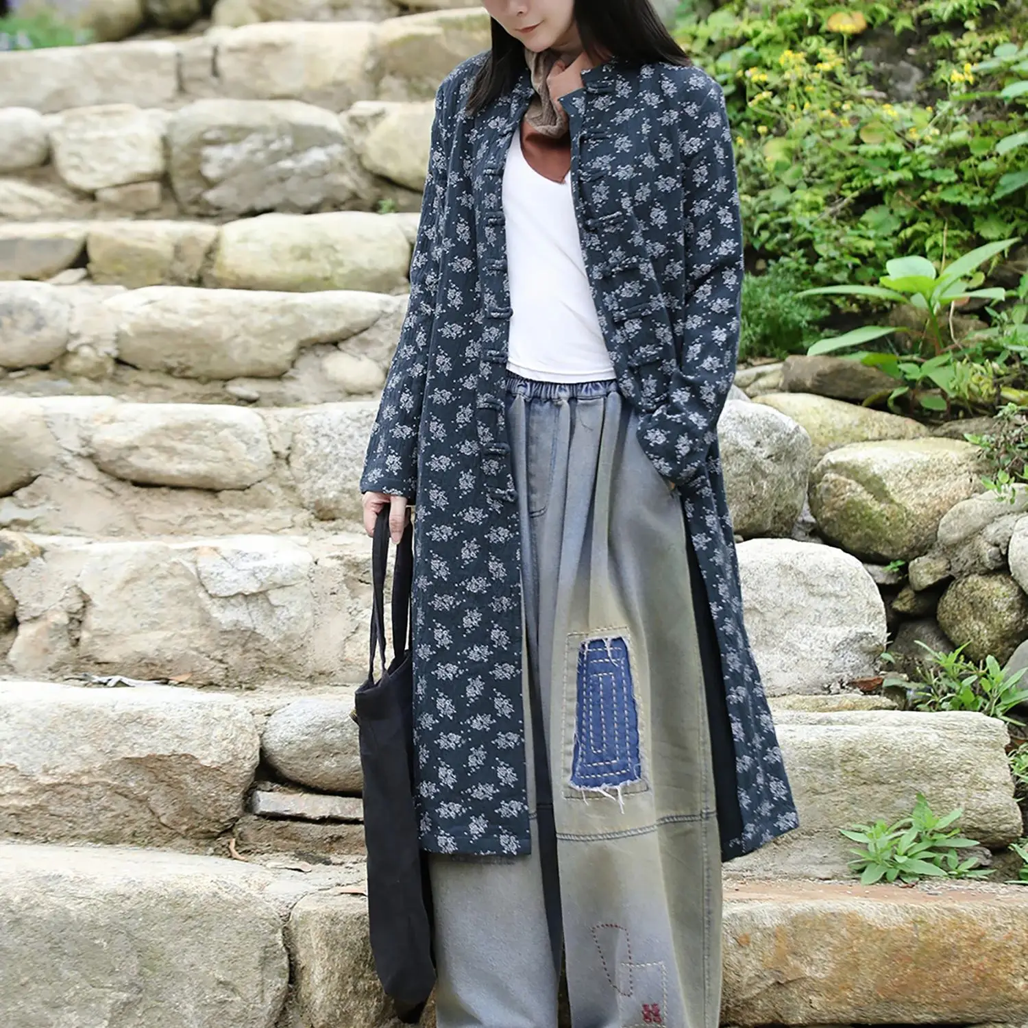 LZJN женская осенняя винтажная легкая куртка средней длины с цветочным принтом в китайском стиле и воротником-стойкой, повседневный повседневный плащ
LZJN женская осенняя винтажная легкая куртка средней длины с цветочным принтом в китайском стиле и воротником-стойкой, повседневный повседневный плащ