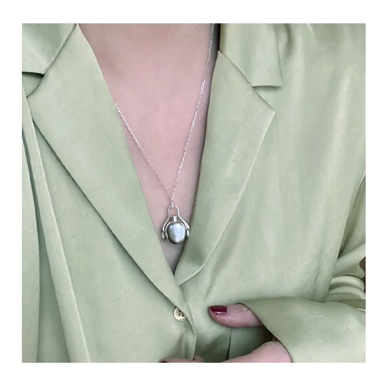 Necklace Same Korean Version Korean Version Niche Brand Small Wine Jug Necklace Korean Version Necklace
Necklace Same Korean Version Korean Version Niche Brand Small Wine Jug Necklace Korean Version Necklace