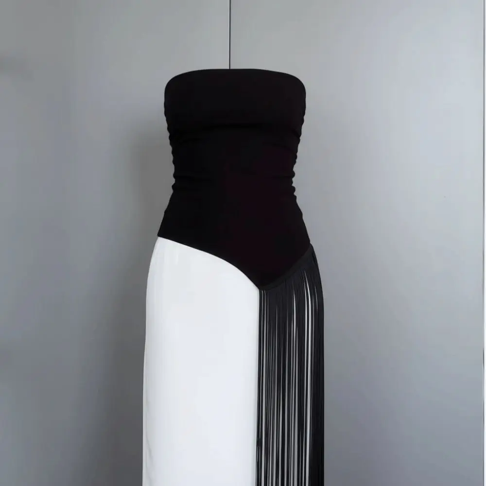 Slim Fit Off Shoulder Top Patchwork Design Form-Fitting Asymmetry Top Fringe Detail Solid Color Sleeveless Top Street Fashion
Slim Fit Off Shoulder Top Patchwork Design Form-Fitting Asymmetry Top Fringe Detail Solid Color Sleeveless Top Street Fashion