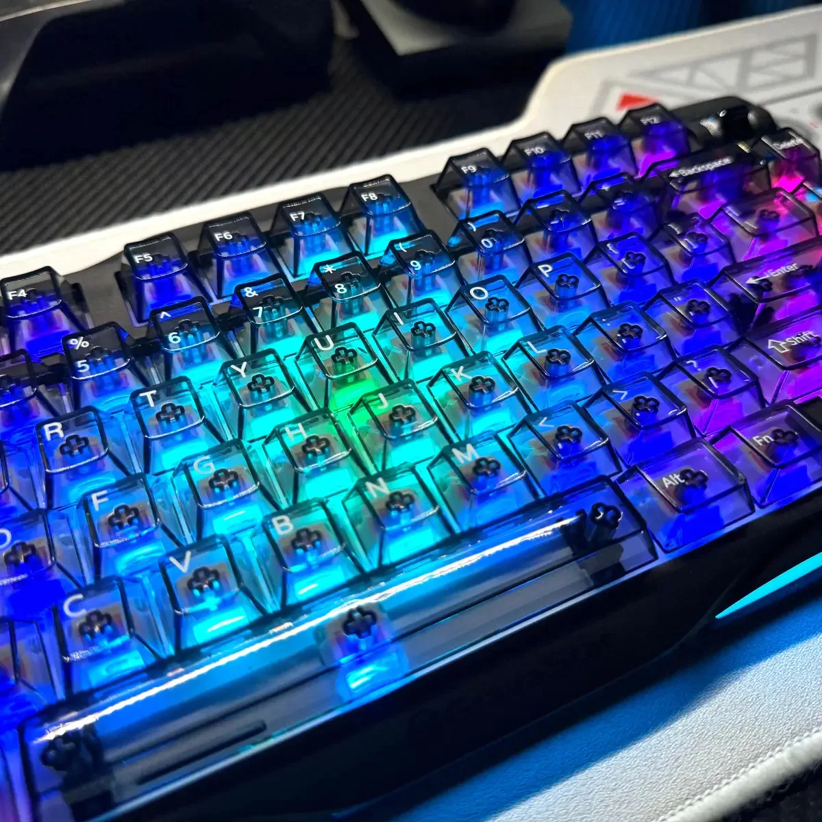 Keycap 115 keys Transparent keycap on all sides, customized original factory height MDA high value cross shaft fog transparent
Keycap 115 keys Transparent keycap on all sides, customized original factory height MDA high value cross shaft fog transparent