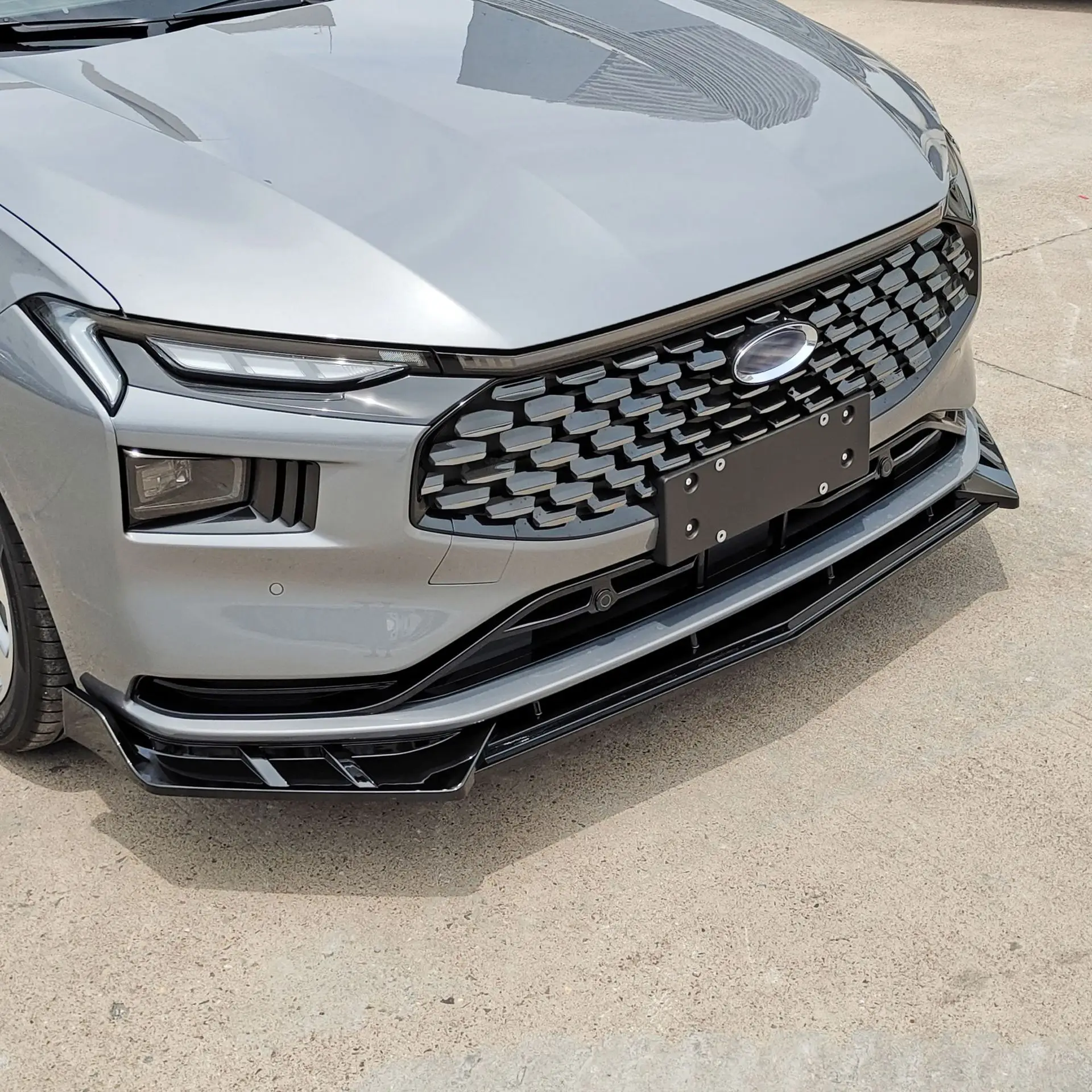 For Ford Mondeo MK5 2022-2023 EcoBoost Front Lip Splitter Diffuser Spoiler ABS Plastic Body Kit Accessories
For Ford Mondeo MK5 2022-2023 EcoBoost Front Lip Splitter Diffuser Spoiler ABS Plastic Body Kit Accessories