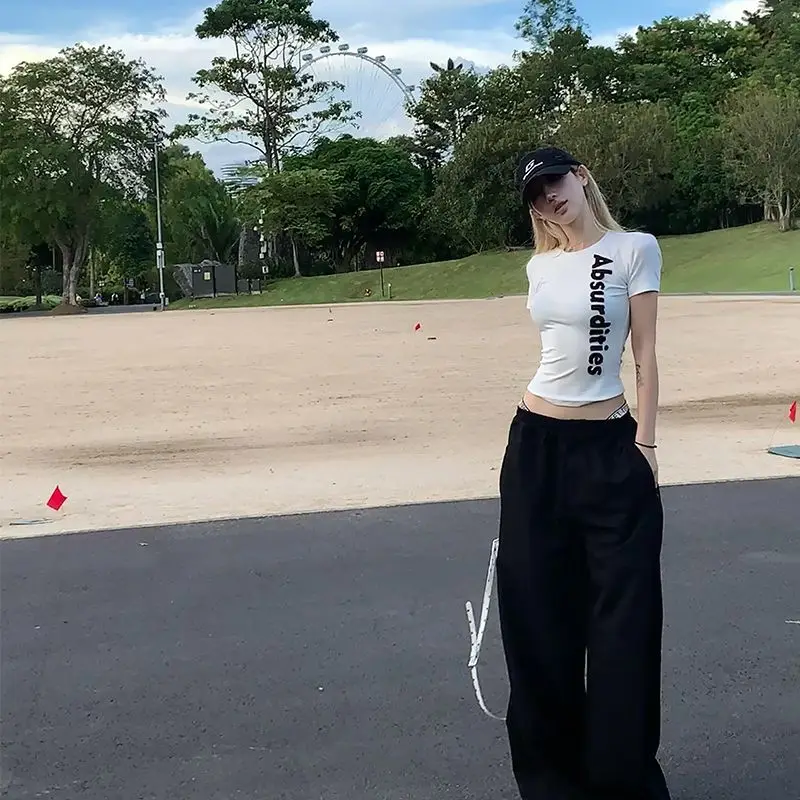 American Retro White Letter Short-Sleeved T-Shirt Women Summer New Design Slim Waist-Pinching Short Top Hot Girls
American Retro White Letter Short-Sleeved T-Shirt Women Summer New Design Slim Waist-Pinching Short Top Hot Girls