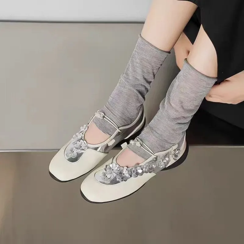 Sweet Cool Style Fashion Sport Ballet Dance Shoes Flat Bottom Mary Jane Small Leather Shoes Women Color Block Flower Design
Sweet Cool Style Fashion Sport Ballet Dance Shoes Flat Bottom Mary Jane Small Leather Shoes Women Color Block Flower Design