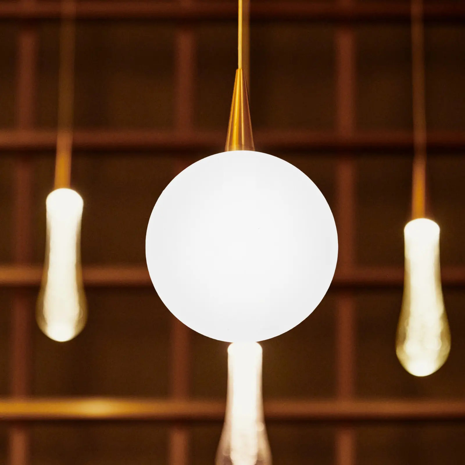 Clear Glass Globe Lampshade Elegant Round Pendant Light Cover Replacement Lamp Globe for Ceiling Wall Sconce Fixtures
Clear Glass Globe Lampshade Elegant Round Pendant Light Cover Replacement Lamp Globe for Ceiling Wall Sconce Fixtures