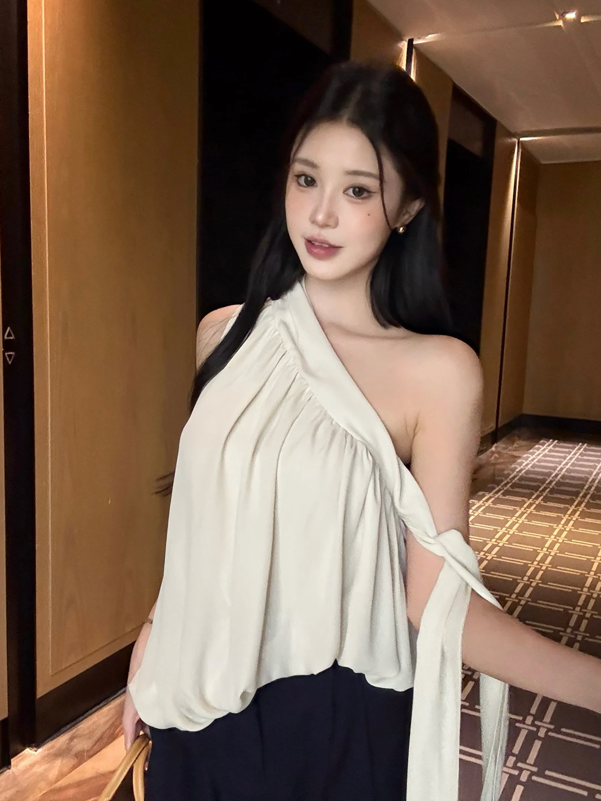 Buleng Irregular oulder Women's Summer Svel Outerwear Design Sensation Sa Vest Tank Top Asymmetrical Pure Color
Buleng Irregular oulder Women's Summer Svel Outerwear Design Sensation Sa Vest Tank Top Asymmetrical Pure Color