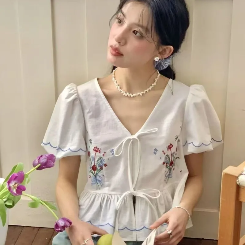 Women Clothes Summer Fashion Vintage Drawstring Solid Color V-neck Ladies All-match Embroidered Cotton Short Sleeve Cardigan
Women Clothes Summer Fashion Vintage Drawstring Solid Color V-neck Ladies All-match Embroidered Cotton Short Sleeve Cardigan