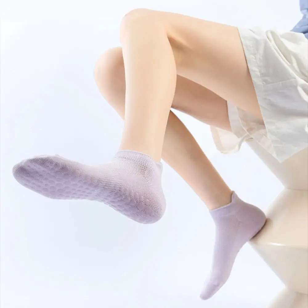 5 пар простых противоскользящих носков для фитнеса, впитывающих пот, дышащих, для йоги, женские спортивные короткие носки-трубы для балета
5 пар простых противоскользящих носков для фитнеса, впитывающих пот, дышащих, для йоги, женские спортивные короткие носки-трубы для балета