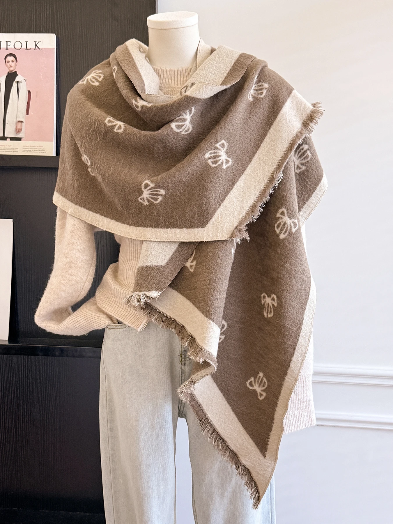 Зимний теплый шарф унисекс из искусственного кашемира с модными узорами, двусторонняя одежда нестандартного кроя, мягкий теплый практичный шейный платок
Зимний теплый шарф унисекс из искусственного кашемира с модными узорами, двусторонняя одежда нестандартного кроя, мягкий теплый практичный шейный платок