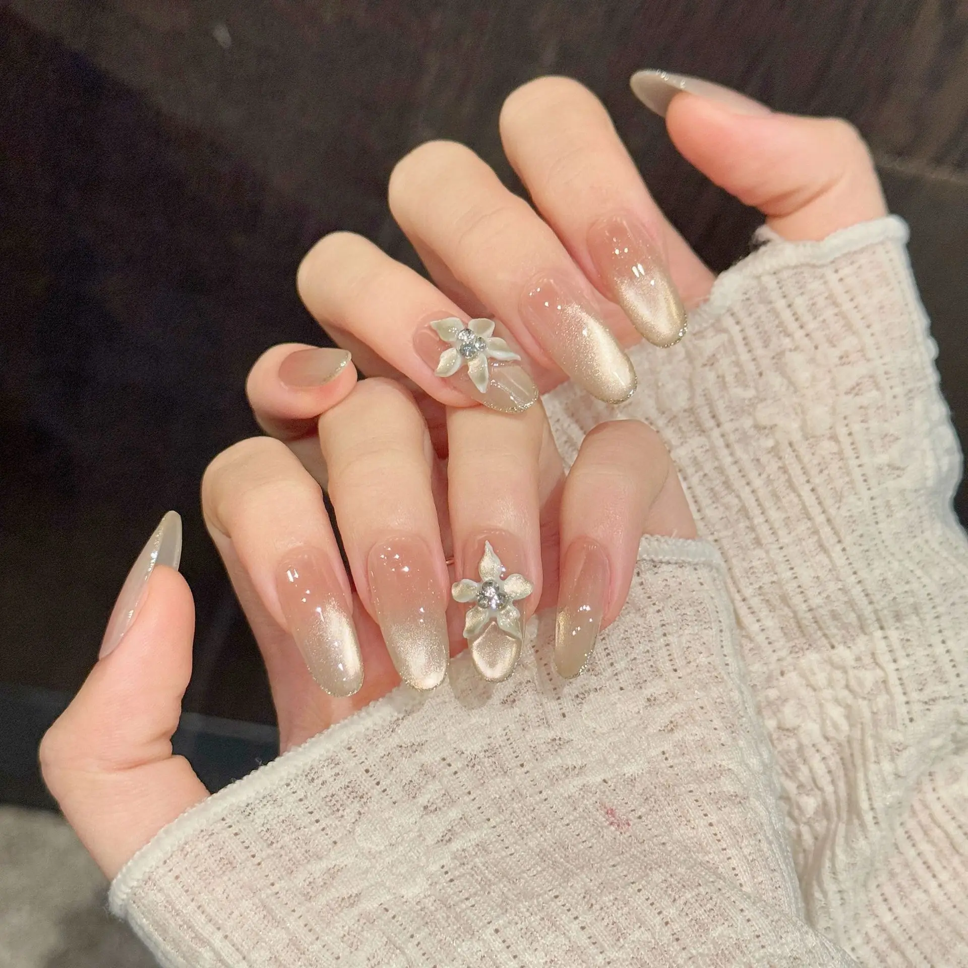 10pcs 3D Embossed Handmade Nails Nude Gradient Gold-Edged Cat-Eye Press on Nail Medium Oval False Nail for Women&Girl Fake Nail
10pcs 3D Embossed Handmade Nails Nude Gradient Gold-Edged Cat-Eye Press on Nail Medium Oval False Nail for Women&Girl Fake Nail