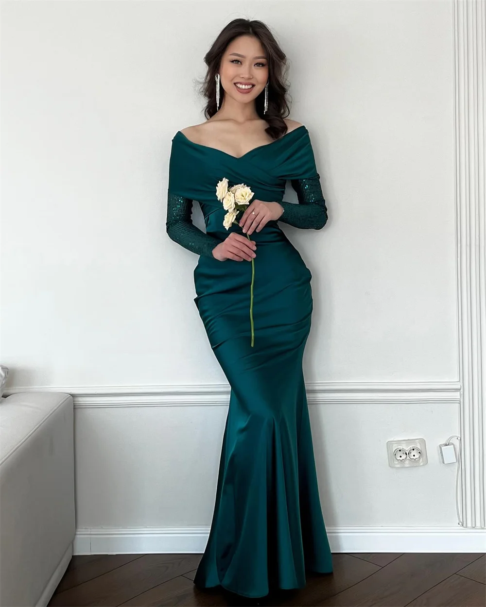 Customized Mermaid Graceful Green Satin Evening Dress Temperament Boat Neck Long Sleeves Party Dress High Quality Prom Dress
Customized Mermaid Graceful Green Satin Evening Dress Temperament Boat Neck Long Sleeves Party Dress High Quality Prom Dress