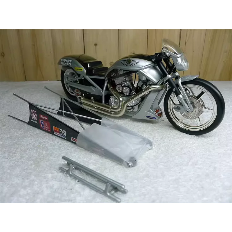 Diecast ERTL 1:9 Scale HD Eagle Harley-Davidson Linear Alloy Motorcycle Model Collectible Toy Gift Souvenir Display Ornament
Diecast ERTL 1:9 Scale HD Eagle Harley-Davidson Linear Alloy Motorcycle Model Collectible Toy Gift Souvenir Display Ornament