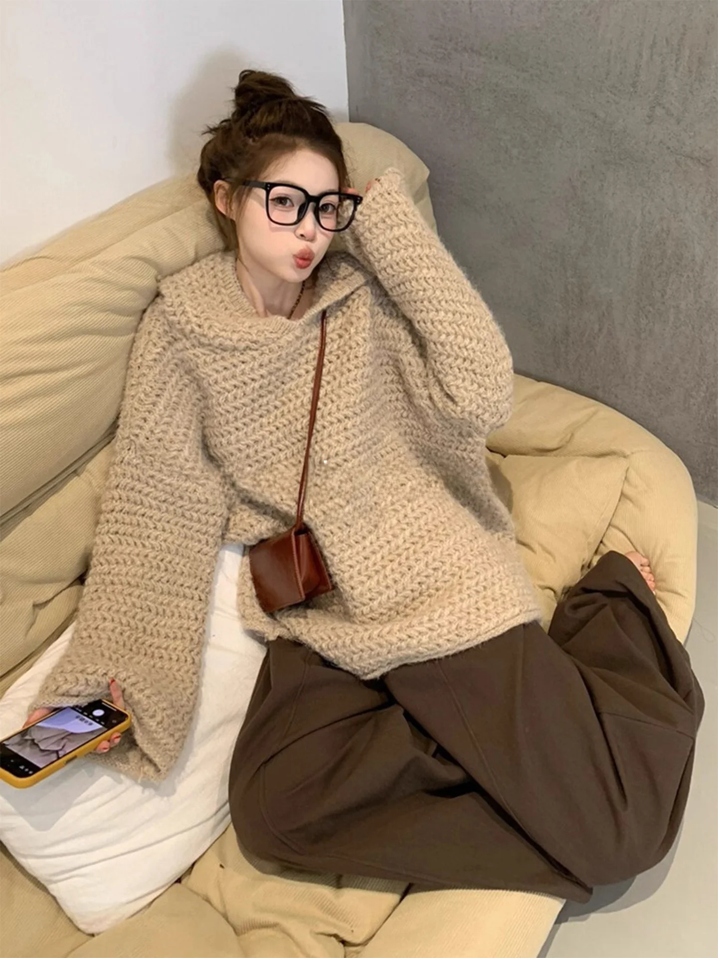 Rouje Kefss Korean Style Lazy Long Sleeve Hoodie Women's Soft Cozy High-End Retro Knitwear Spring Autumn Citywalk Shirt
Rouje Kefss Korean Style Lazy Long Sleeve Hoodie Women's Soft Cozy High-End Retro Knitwear Spring Autumn Citywalk Shirt