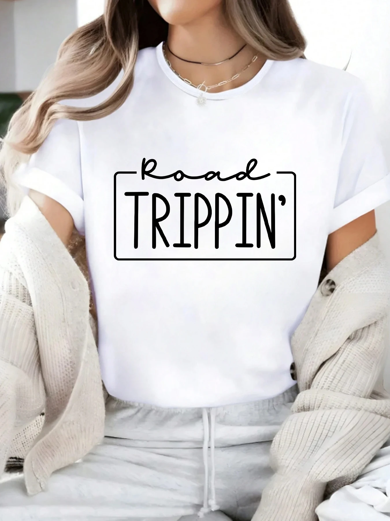 English letters Plus size women's round neck short sleeve T-shirt with elastic half sleeves and trendy prints
English letters Plus size women's round neck short sleeve T-shirt with elastic half sleeves and trendy prints