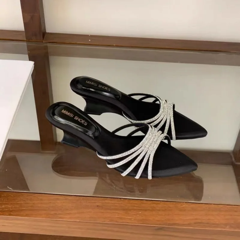 Wedge Heel French Temperament Pointed Toe Open-toe Sandals and Slippers for Women's Outer Wear 2026 Summer New
Wedge Heel French Temperament Pointed Toe Open-toe Sandals and Slippers for Women's Outer Wear 2026 Summer New