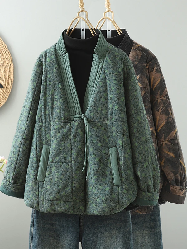 Осенне-зимнее женское повседневное хлопковое пальто с цветочным принтом, в стиле ретро, с пуговицами, V-образным вырезом, вставками и китайским дизайном, на хлопковой подкладке
Осенне-зимнее женское повседневное хлопковое пальто с цветочным принтом, в стиле ретро, с пуговицами, V-образным вырезом, вставками и китайским дизайном, на хлопковой подкладке