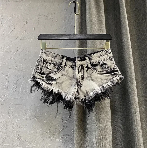 2026 Summer Low-Waist Light Grey Distressed Frayed A-Line Hot Pants Korean Style Women's Denim Shorts Jeans Casual Fashion
2026 Summer Low-Waist Light Grey Distressed Frayed A-Line Hot Pants Korean Style Women's Denim Shorts Jeans Casual Fashion