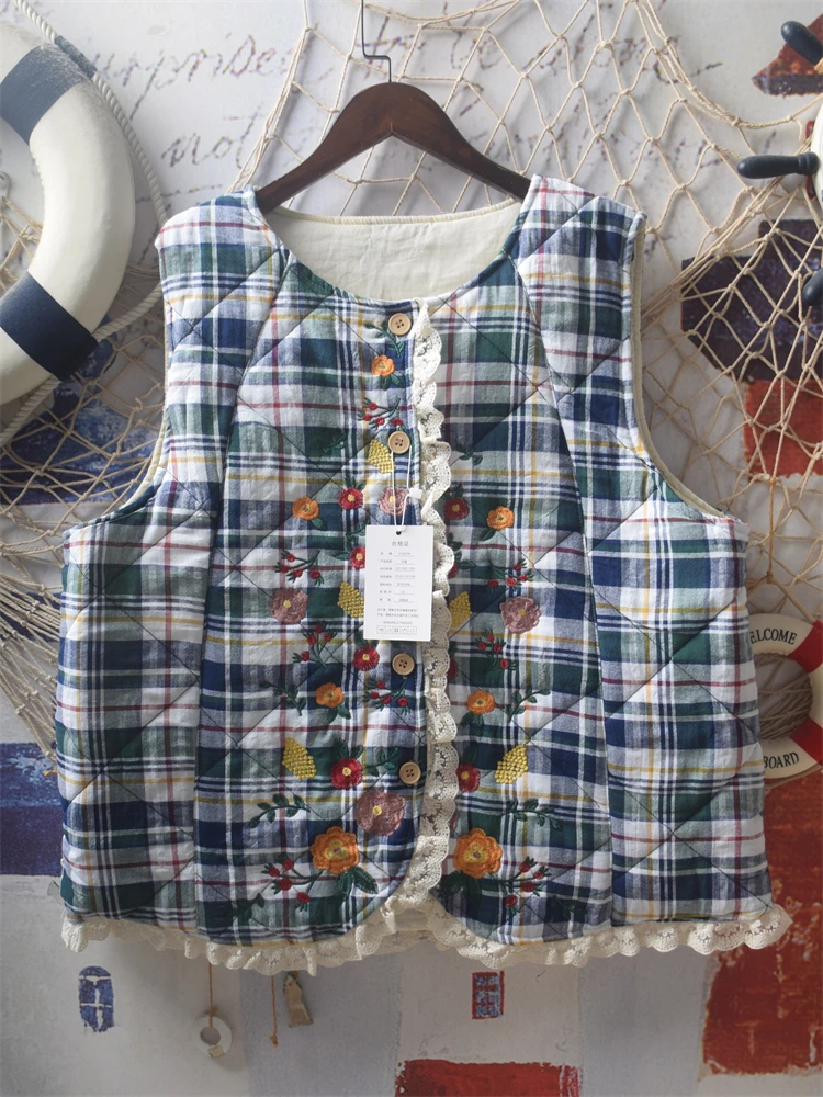 Japanese Vintage Style Embroidery Flower Cotton Vest Women's Autumn/Winter Lace Patchwork Loose Clip Cotton Padded Cotton Vest
Japanese Vintage Style Embroidery Flower Cotton Vest Women's Autumn/Winter Lace Patchwork Loose Clip Cotton Padded Cotton Vest