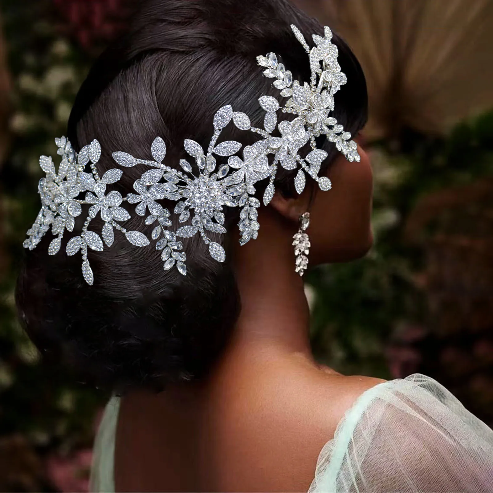 DZ025 Trendy Princess Crown and Tiara Women Headband Rhinestone Leaf Headdress for Wedding Hair Accessories Elegant Headdress
DZ025 Trendy Princess Crown and Tiara Women Headband Rhinestone Leaf Headdress for Wedding Hair Accessories Elegant Headdress