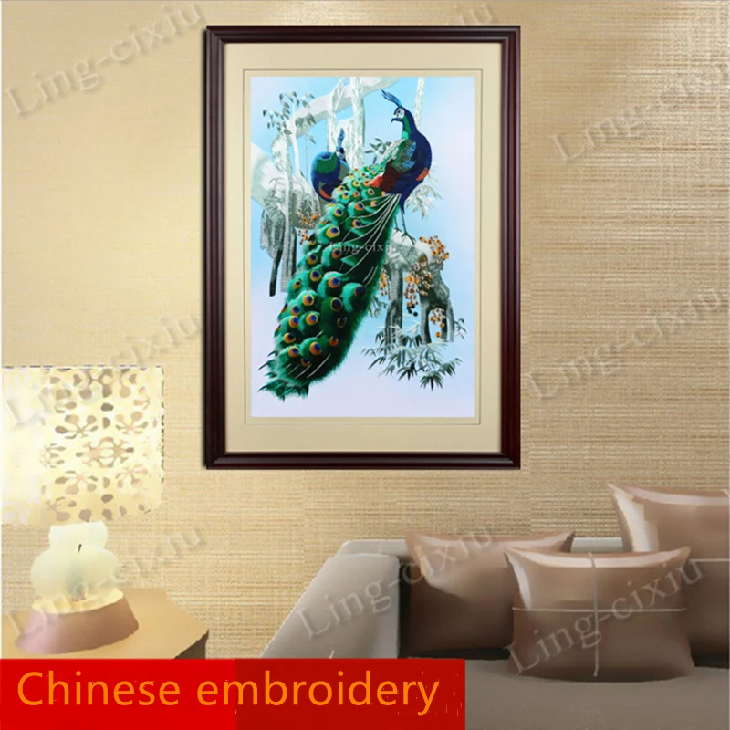 Chinese ethnic style mural Suzhou embroidery peacock hanging painting handmade embroidery interior decoration painting gift S376
Chinese ethnic style mural Suzhou embroidery peacock hanging painting handmade embroidery interior decoration painting gift S376