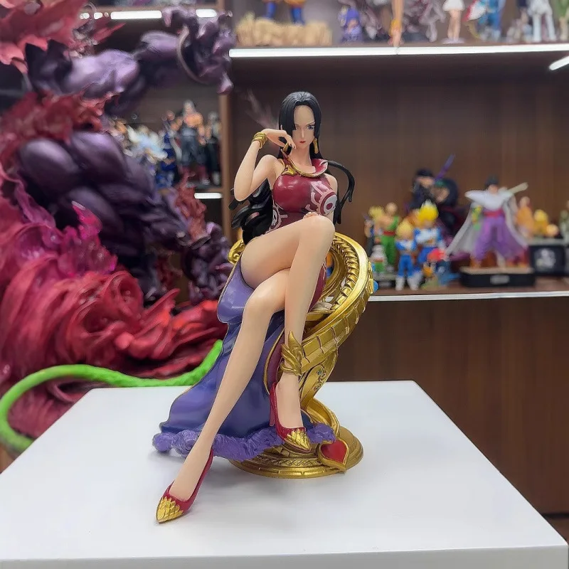 Цельный императрица Боа Хэнкок JT диван красный сидящий GKdiaoixan ПВХ фигурка змея принцесса настольный орнамент модель игрушки подарки 
Цельный императрица Боа Хэнкок JT диван красный сидящий GKdiaoixan ПВХ фигурка змея принцесса настольный орнамент модель игрушки подарки