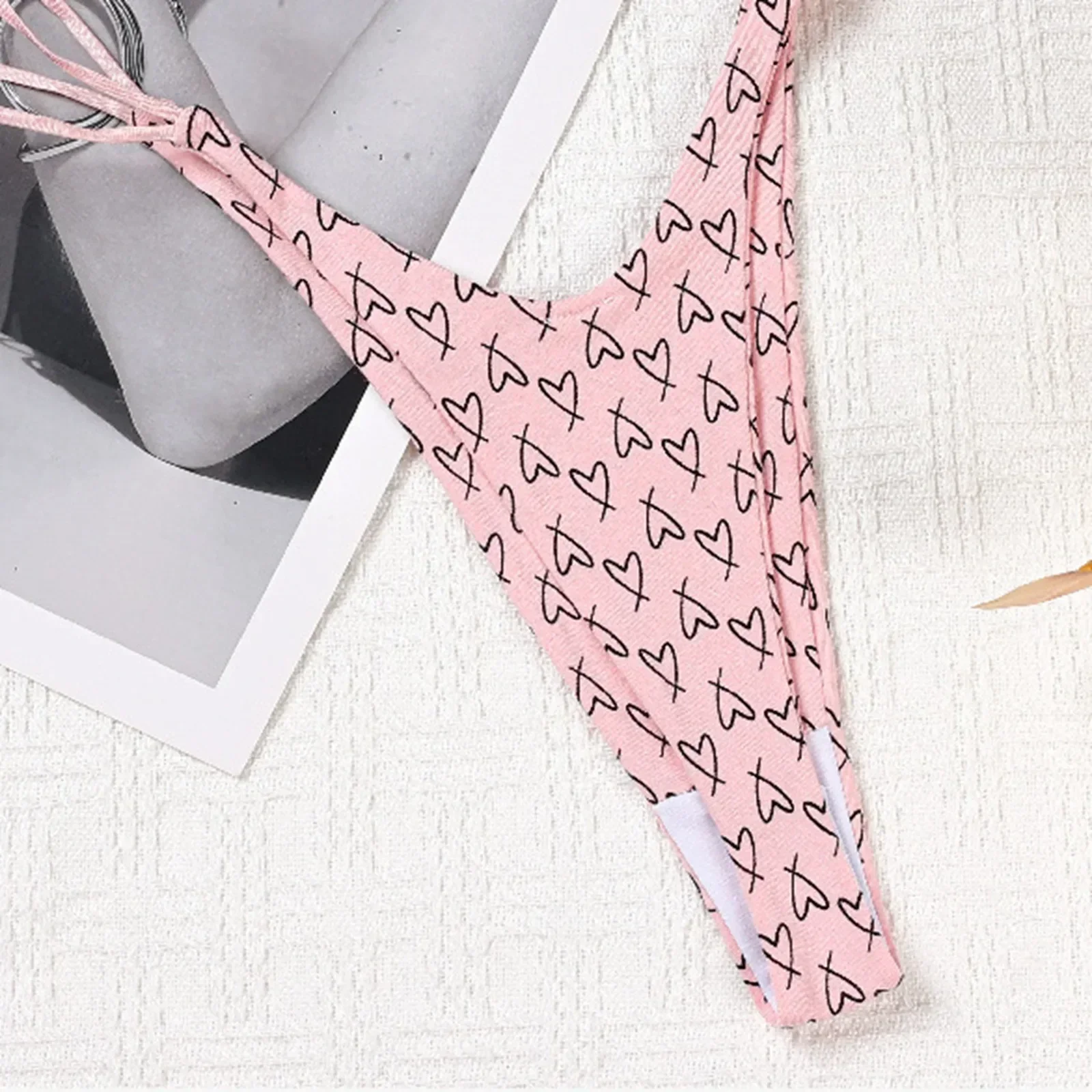 Intimate Women'S Clothing Women'S Double Strap Hip Lifting Low Waist European Underwear Sexy Printed Seamless T Pants Tangas
Intimate Women'S Clothing Women'S Double Strap Hip Lifting Low Waist European Underwear Sexy Printed Seamless T Pants Tangas