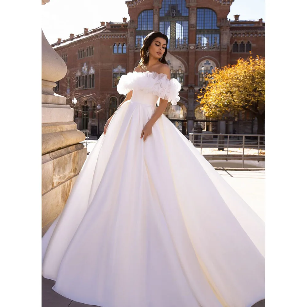 Msikoods Classic Satin White Wedding Dresses 2023 Pleats Strapless Modern Sweep Train Bridal Dress Vestido De Novia For Women
Msikoods Classic Satin White Wedding Dresses 2023 Pleats Strapless Modern Sweep Train Bridal Dress Vestido De Novia For Women